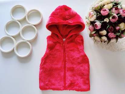 18,24 мес, рост 92 Меховая жилетка на молнии