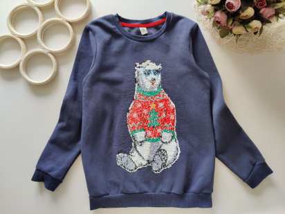 9 лет, рост 134 Свитшот на флисе в пайетках