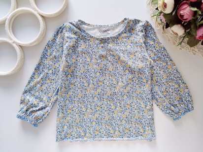 2,3 года, рост 98 Кофточка цветочная