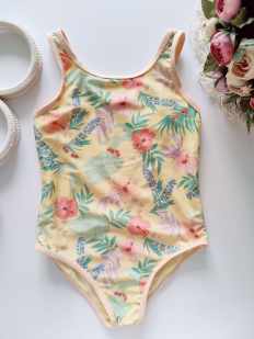 2,3 года, рост 98 Красивый цветочный купальник