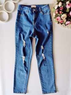 10 лет, рост 140 Крутые стрейчевые джинсы