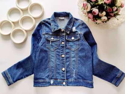 11 лет, рост 146 Стрейчевая джинсовка