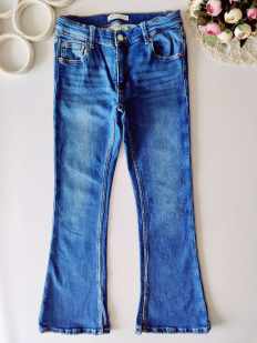 11,12 лет, рост 152 Джинсы клеш от колена стретч