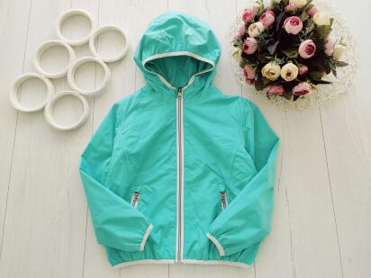 6 років, зріст 116 М'ятна вітрівка