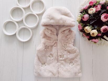 9,12 мес, рост 80 Теплая жилетка