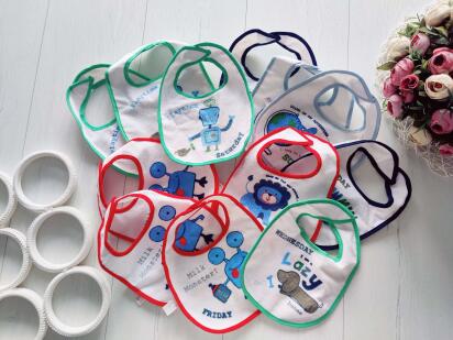 Нові непромокаючі нагрудники для малюків (слинявчики)