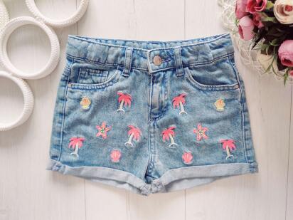 8 років, зріст 128 Джинові шорти в пальмах