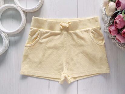 4,5 років, зріст 104,110 Жовті шорти в горошок