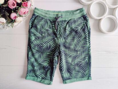 11 років, зріст 146 Шорти в листях