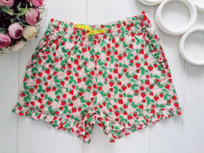 11 років, зріст 146 Бавовняні шорти в полуничках