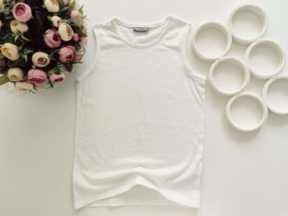 9,10 років, зріст 134,140 Біла майка