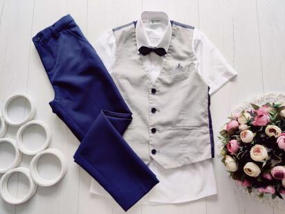 8,9 років, зріст 134 Нова біла сорочка, жилетка штани (ошатний брючний костюм)