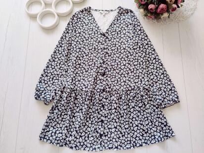 8,9 лет, рост 128,134 Новое платье девчоке