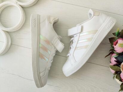 34 (22 см) Білі шкіряні кросівки на липучках