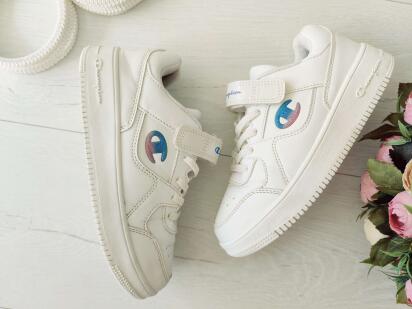 34 (21,5 см) Білі шкіряні кросівки Champion