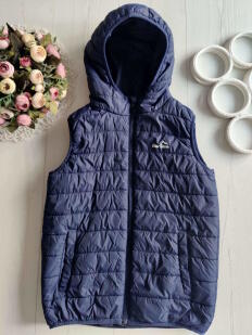 11,12 років, зріст 146,152 Жилетка на тонкому синтепоні