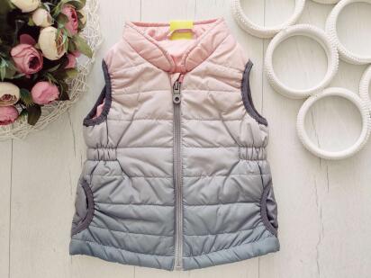 6,12 мес, рост 74,80 Жилетка на тнком синтепоне