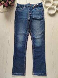 9,10 лет, рост 140 Новые джинсы стретч