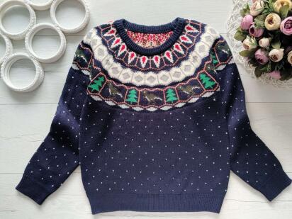 10,11 лет, рост 140,146 Новогодний свитре для девочки