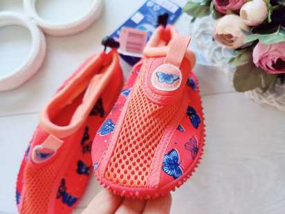 29 (18 см) Нові дитячі аквашузи дівчинці