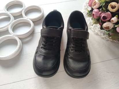 37,5 (24 см) Шкіряні чорні кросівки на липучках