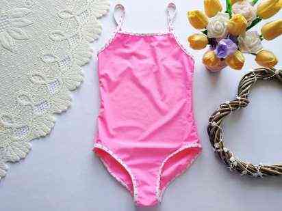 10,11 лет, ромт 146 Купальник для девочки