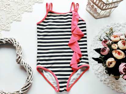 5,6 лет, рост 116 Купальник для девочки