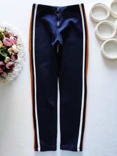 10 лет, рост 140 Плотные штаны с лампасами